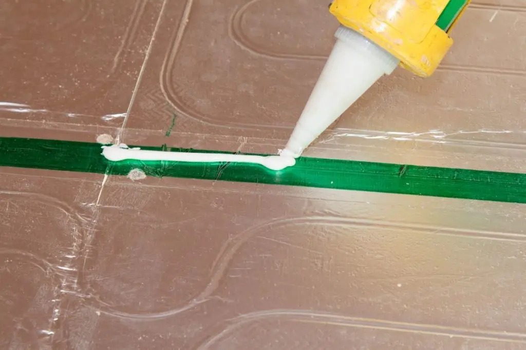 example of the best heat-resistant glue or glues that withstand heat better than others